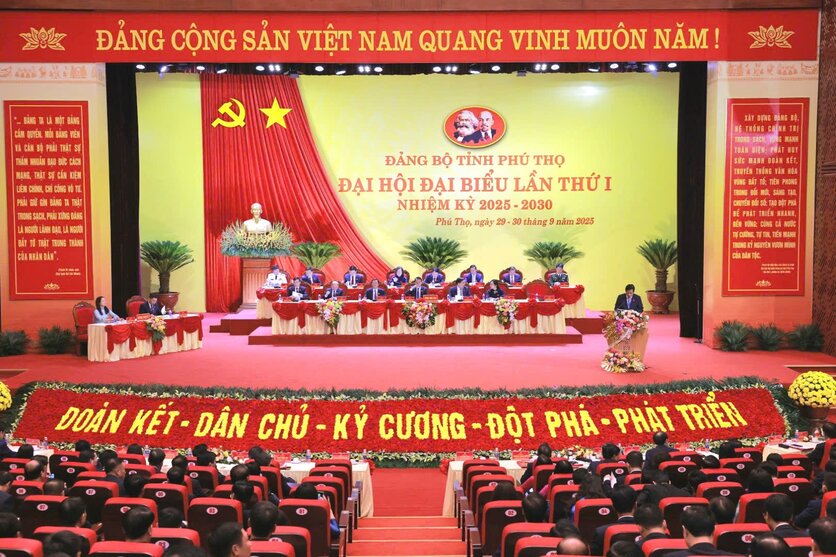 On the morning of September 29, the Phu Tho Provincial Party Congress held a decisive session. Photo: Press Center.