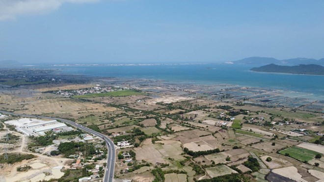 2 du an do thi hon 65.000 ti dong tai Khu Kinh te Van Phong, tinh Khanh Hoa duoc Chinh phu chap thuan chu truong dau tu trong thang 7.2025. Anh: Huu Long 