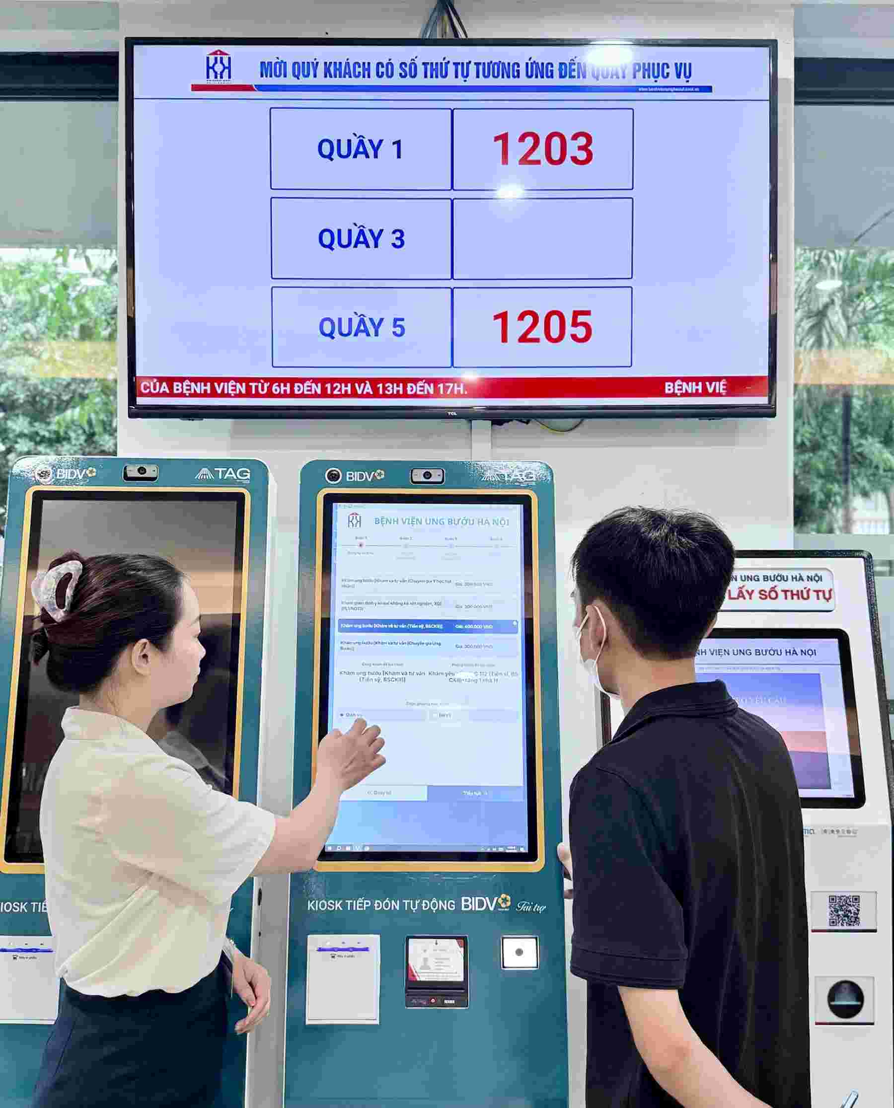 Hanoi Oncology Hospital deploys electronic medical records. Photo: Provided by the hospital