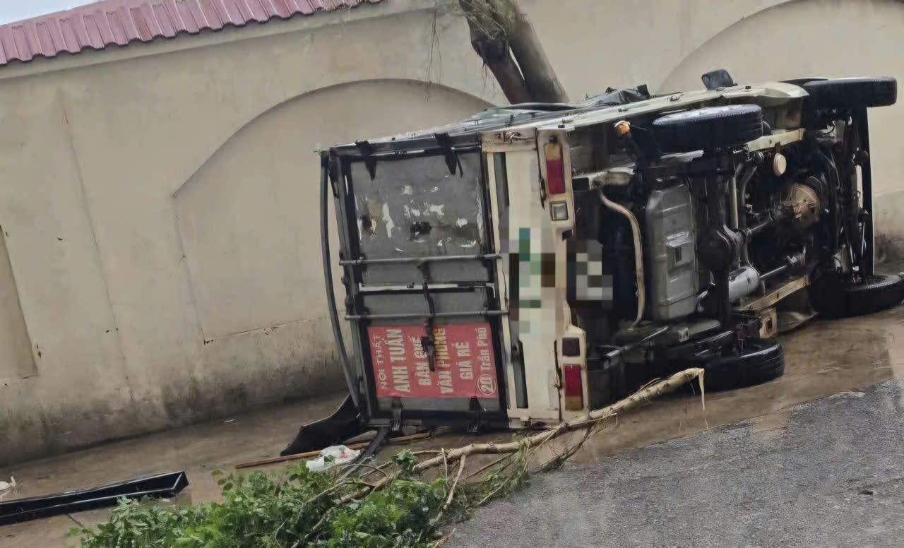 La tempete n ° 10 a cause des dommages a Nghe an. Photo: ngoc anh