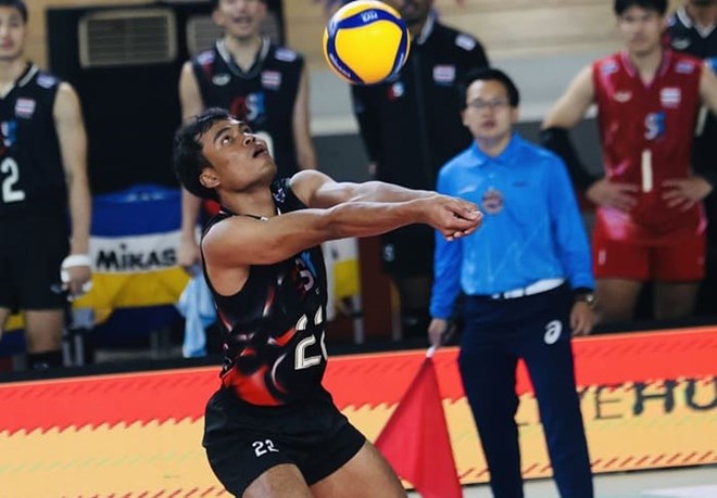Anurak Phanram dau quan cho Lavie Tay Ninh. Anh: SEA V.League