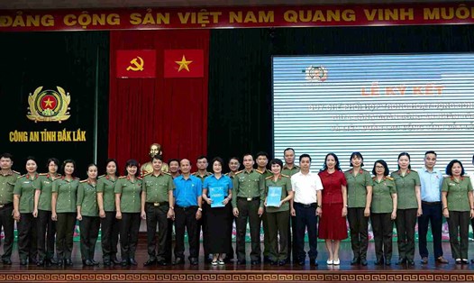 Công đoàn Công an Nhân dân và Liên đoàn Lao động tỉnh Đắk Lắk đã ký kết quy chế phối hợp trong hoạt động công đoàn. Ảnh: Bảo Trung