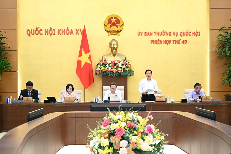 Uy ban Thuong vu Quoc hoi cho y kien du an Luat Giam dinh tu phap (sua doi). Anh: Quochoi.vn