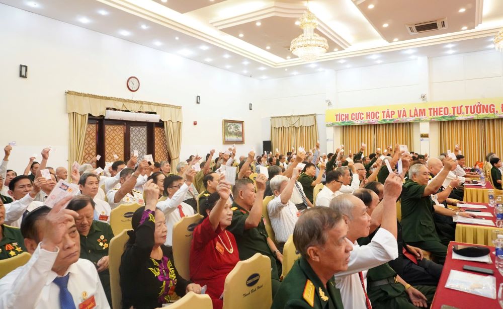 Ban Chap hanh Hoi CCB phuong Hai Chau gom 21 dong chi. Anh: Nguyen Thi