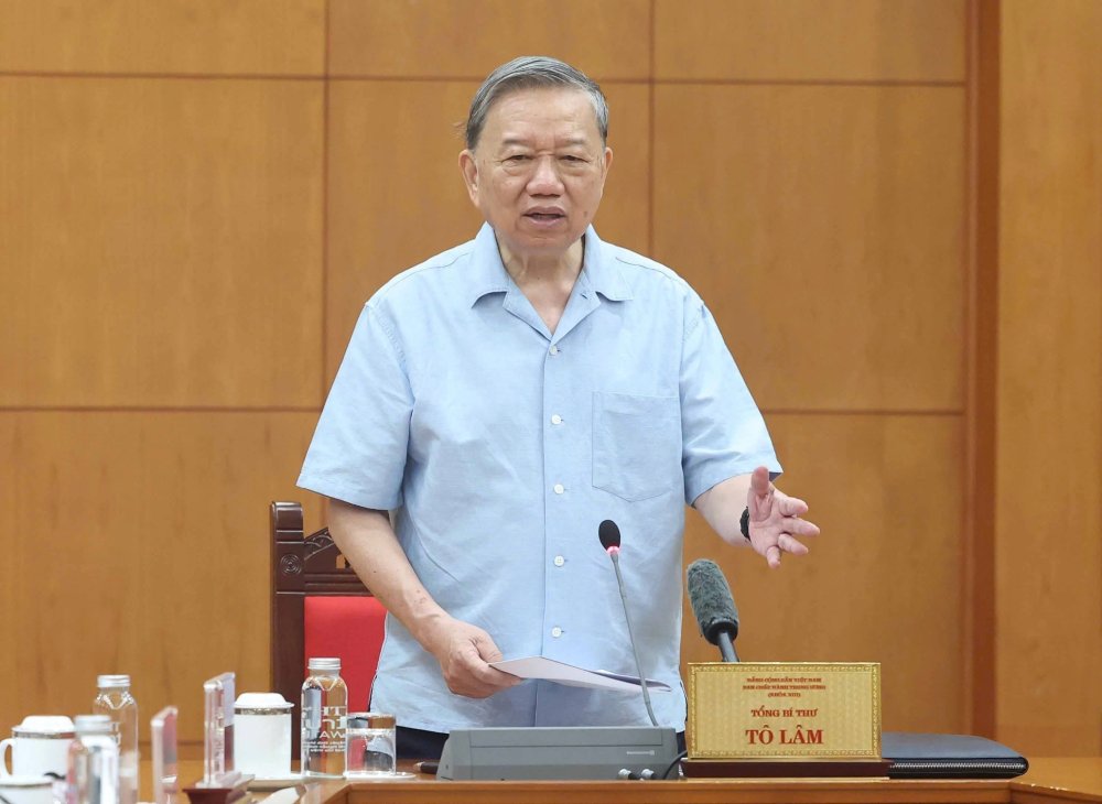 General Secretary To Lam - Head of the Central Steering Committee on preventing and combating corruption, waste and negativity - chaired a meeting of the Standing Committee of the Steering Committee. Photo: VNA