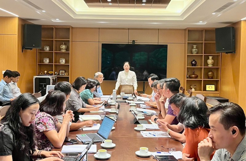 Cuộc họp Hội đồng thẩm định dự thảo Nghị định quy định xử phạt vi phạm hành chính trong lĩnh vực năng lượng nguyên tử. Ảnh: Bộ Tư pháp