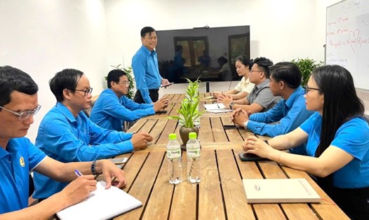 LĐLĐ tỉnh An Giang gặp gỡ, trao đổi, nắm tình hình hoạt động của doanh nghiệp ở đặc khu Phú Quốc. Ảnh: LĐLĐ An Giang