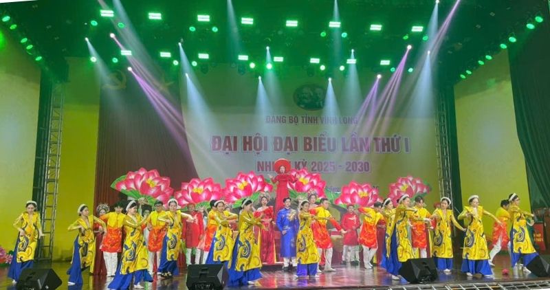 Scene of the rehearsal of the art program to welcome the Provincial Song Festival. Photo: Department of Culture, Sports and Tourism