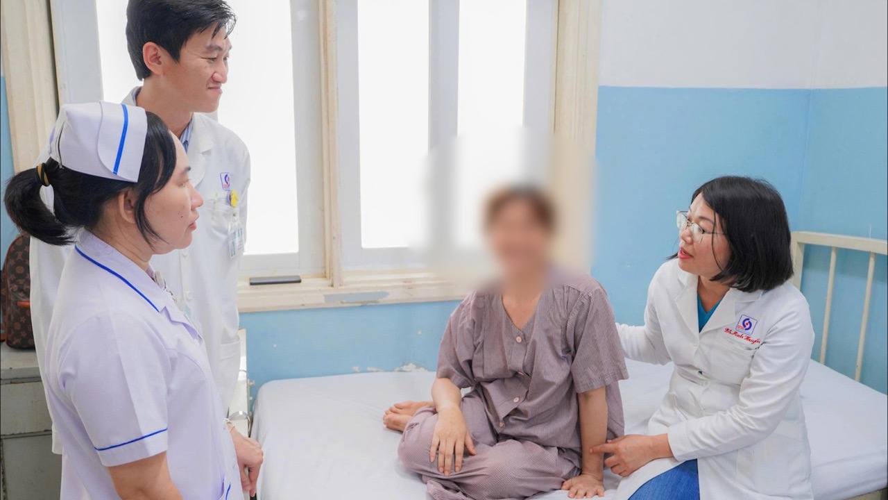 エストロゲンを含むホルモンバランスの取れたサプリメントの使用は、健康を確保するために医師に相談、指示する必要があります。写真:ミン・トアン