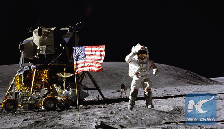 American explorer John Young during an off-road mission on the first Apollo 16 spacecraft, NASA conducted on the Moon, April 1972. Photo: Xinhua