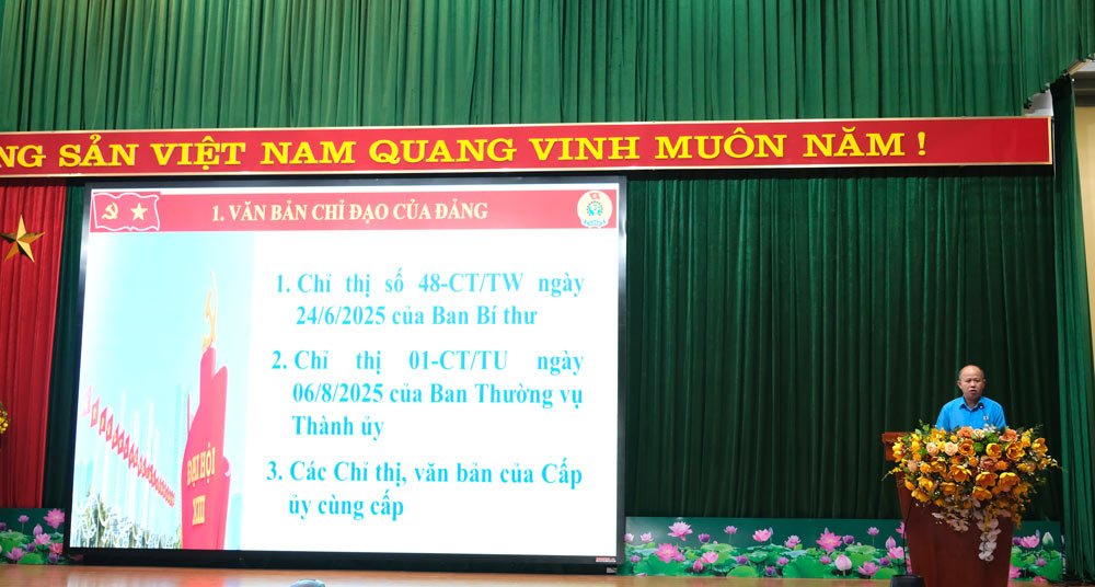 The Da Nang City Labor Federation organized a training conference on organizing trade union congresses at all levels. Photo: Da Nang Trade Union