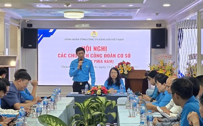 At the Conference of Chairmen of grassroots trade unions organized by the Vietnam National Shipping Lines Trade Union, the units said that despite difficulties, the enterprises still ensure jobs, wages, and rights for union members and workers. Photo: Chu Linh