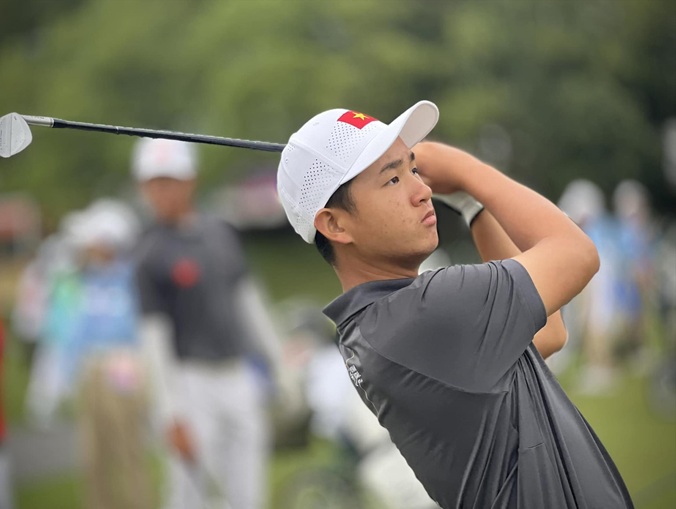 Golf player Nguyen Anh Minh participated in the tournament in Singapore in early October. Photo: VGA