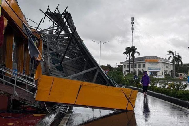 Giông lốc tại Đầm Hà, Quảng Ninh làm 9 người bị thương, nhiều trường học, nhà dân hư hỏng