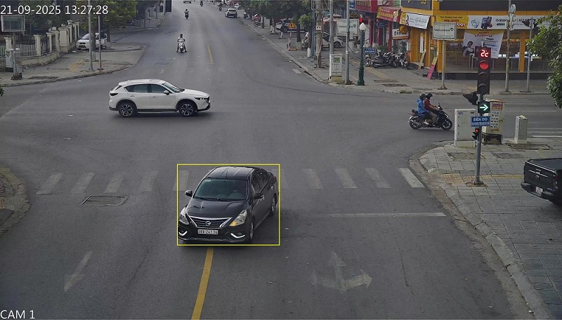 박닌(Bac Ninh)에서 횡단보도 위반으로 벌금을 부과받은 차량 소유주. 사진: 박닌(Bac Ninh) 공안