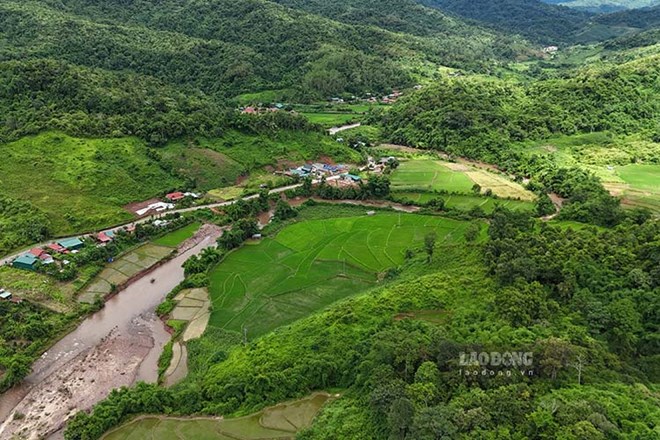 Tinh Dien Bien chi hon 75 ti dong de do dac, so hoa dat dai tai 12 xa. Anh: Quang Dat 