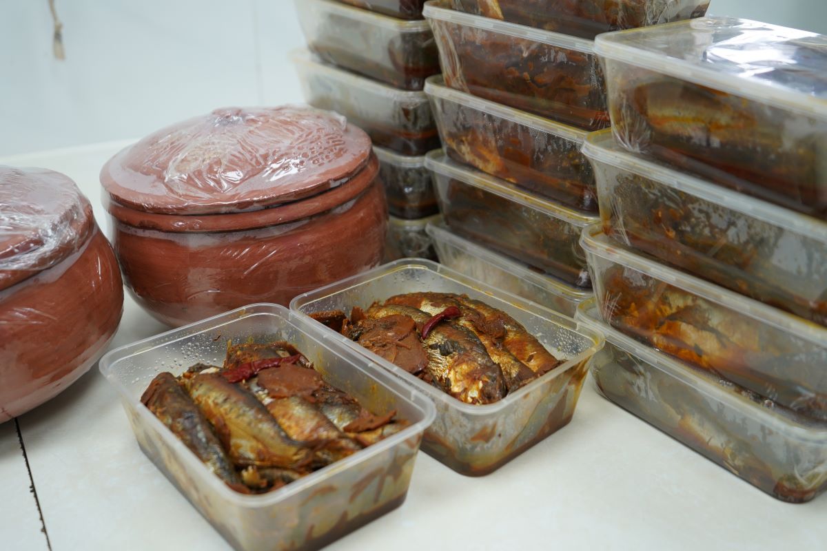 Traditional braised sardines - a typical OCOP product of Hai Phong. Photo: Mai Dung