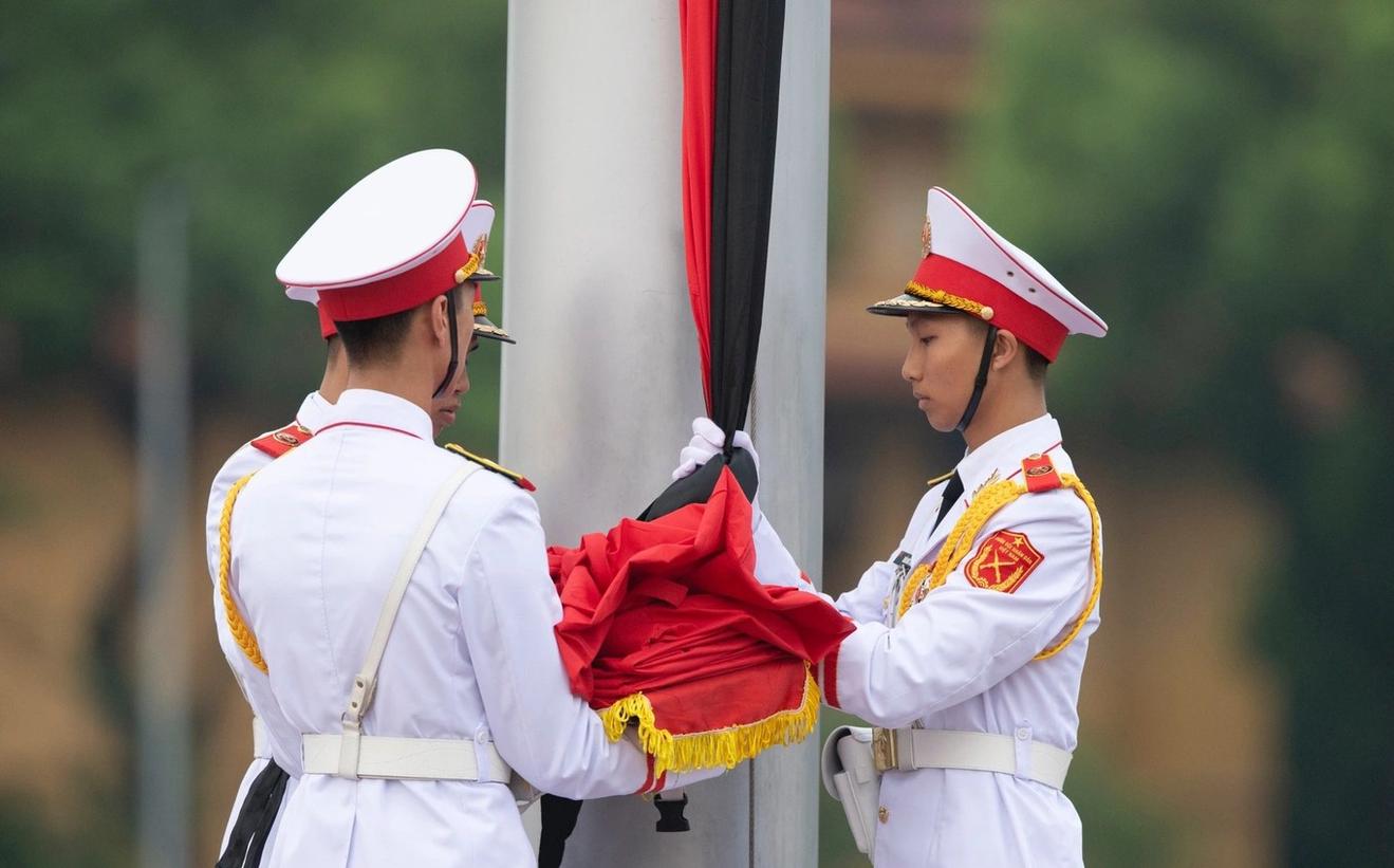 The Government issued new regulations on organizing funerals for cadres, civil servants and public employees. Photo: VGP