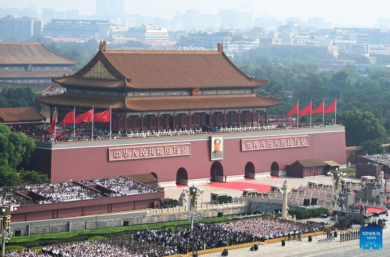 9월 3일 열병식의 천안문 광장 사진: 신화통신