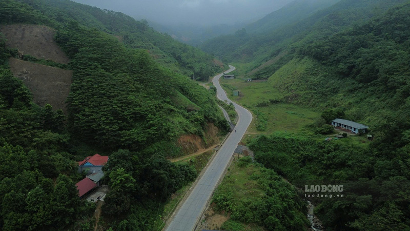 Mot doan thuoc Quoc lo 279 qua dia phan tinh Lao Cai. Anh: Dinh Dai