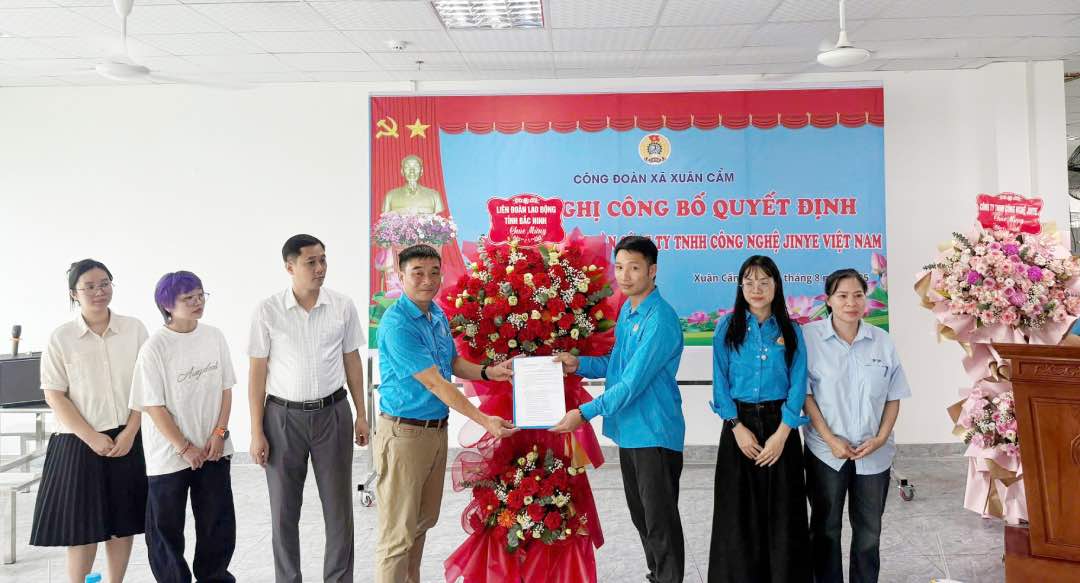 진예 베트남 기술 유한 회사 노동조합 설립 회의. 사진: 도 반 쫑