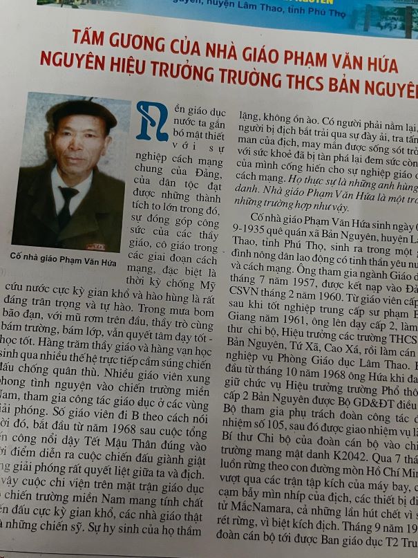 Nguoi ong qua co cua Ha My trong mot bai bao duoc Ha My chup lai. Anh: NVCC