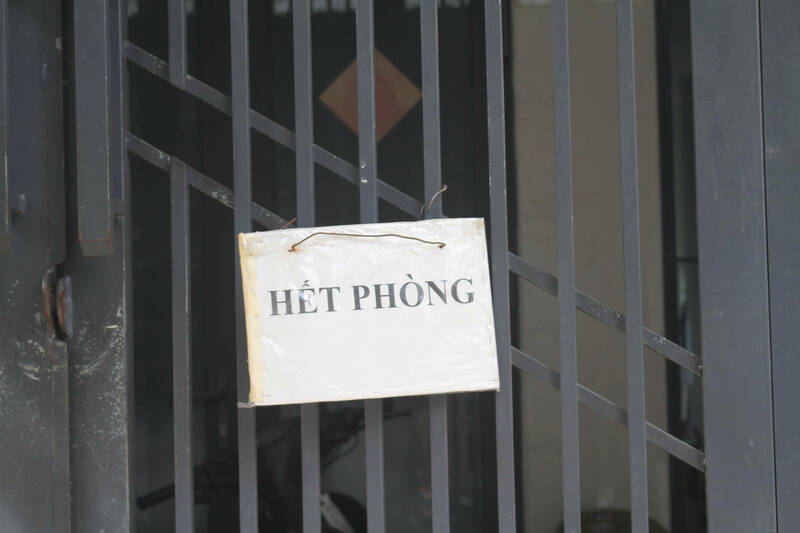 Muchas habitaciones de alquiler en Da Nang anuncian que se han agotado. Foto: Giang Huyen