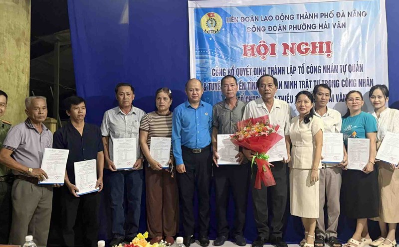 The self-managed workers' group lsf is a model of skillful mass mobilization, encouraged by the Da Nang City Party Committee to expand the Trade Union organization. Photo: Phan Ha