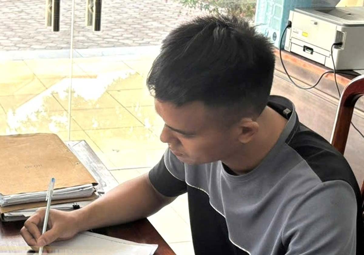 Đối tượng Chu Văn Tiền tại cơ quan công an. Ảnh: Công an tỉnh Ninh Bình