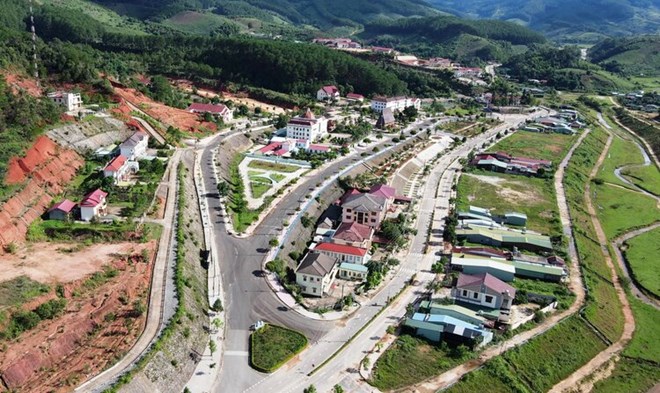 Despues de la fusion la provincia de Quang Ngai solo tiene el quinto area mas grande del pais todavia hay muchas comunas remotas y aisladas con condiciones dificiles. Foto: Van Tuyen