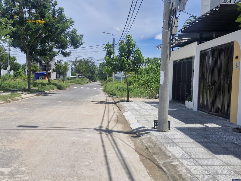 The land segment in Da Nang City has been continuously increasing in recent times. Photo: Thu Giang