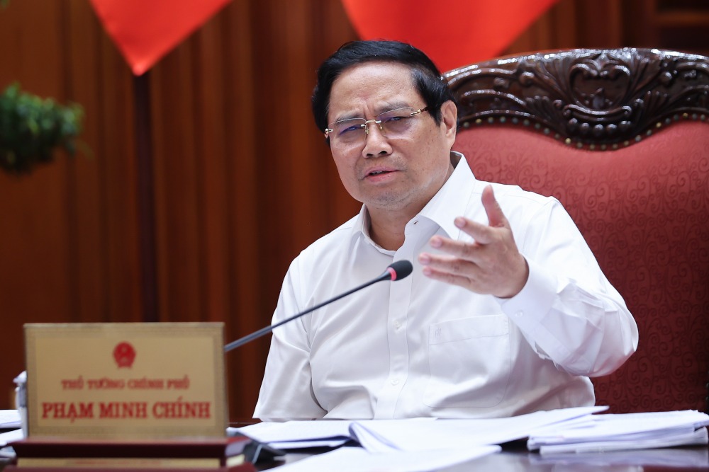 Prime Minister Pham Minh Chinh requested the completion of assigned projects and tasks; prepare well to serve the Central Conference and National Assembly Session. Photo: Nhat Bac