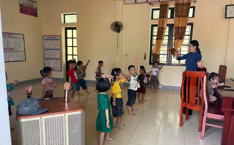 Students of Huong Lien Kindergarten during class. Photo: Tran Tuan.