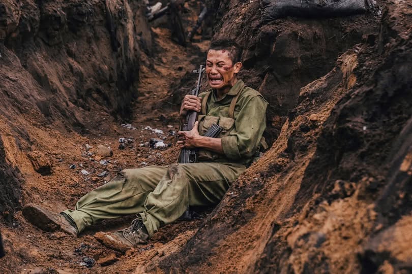 Actress Phuong Nam plays Ta in the movie "Red Rain". Photo: Provided by the film crew