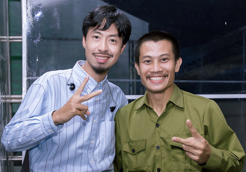 Den Vau chup anh cung dien vien Phuong Nam dong vai Ta trong phim “Mua do“. Anh: Nhan vat cung cap