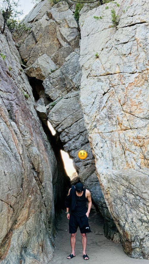 Hinh anh moi day nam tinh, truong thanh cua nam chinh phim “Nguoi hung yeu duoi“, khac hoan toan so voi hinh anh de thuong ma moi nguoi thuong thay. Anh: 0529.jihoon.ig/Instagram
