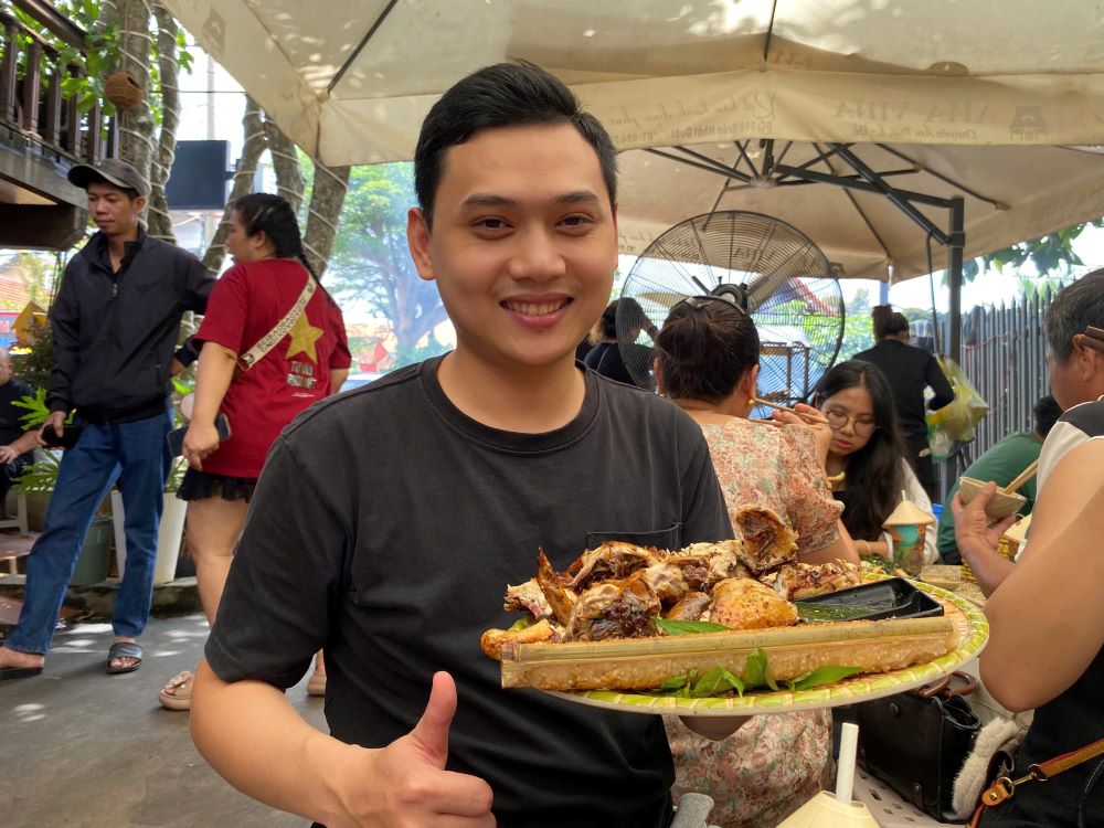 Traditional Ai Cuisine attracts tourists. Photo: Thanh Quynh