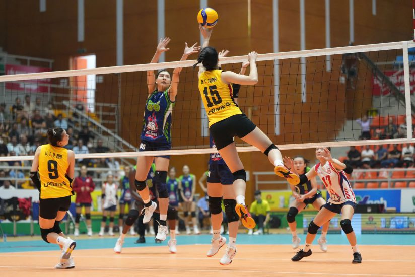 Jugadores en la fase 1 del Campeonato Nacional de Voleibol 2025. Foto: VFV