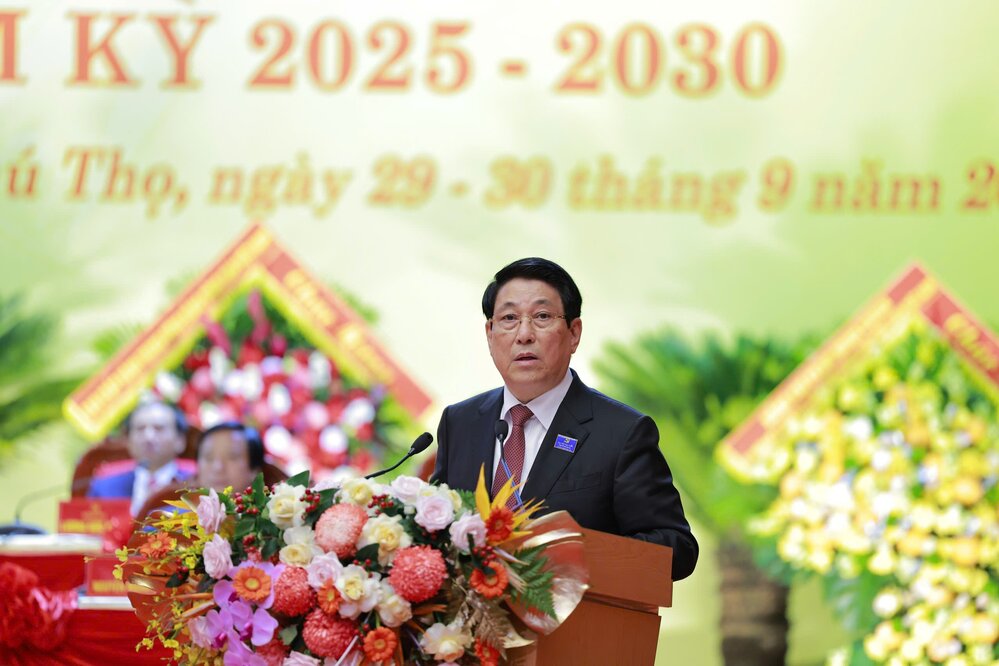 Chairman Luong Cuong attended and directed the 1st Phu Tho Provincial Party Congress, term 2025 - 2030. Photo: TTBC.