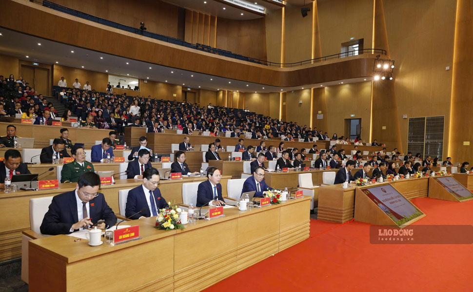 Dai hoi thong qua 17 De an trong tam giai doan 2025-2030.