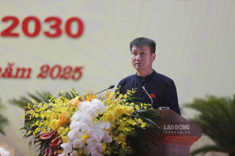 Pho Bi thu Tinh uy, Chu tich UBND tinh Lao Cai Tran Huy Tuan. Anh: Van Duc 