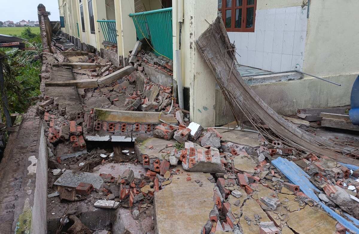 Hoa Binh Kindergarten (Nguyen Binh Khiem Commune, Hai Phong) suffered damage after the tornado at noon on September 29. Photo: Minh Hung