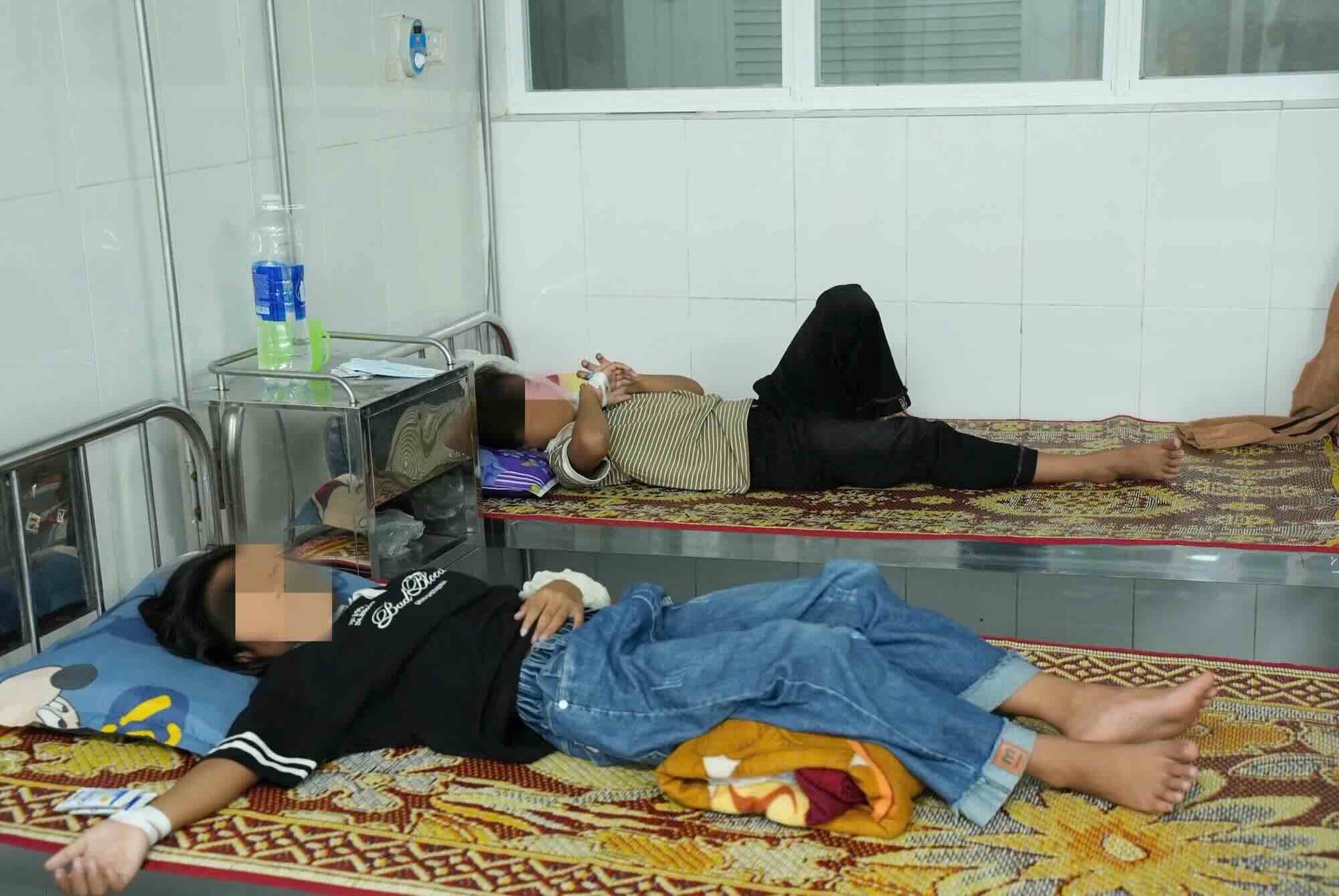 Quang Tri省で中毒の疑いで入院した生徒たちは退院しました。写真:Cong Sang