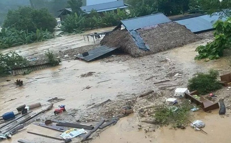 Floods have submerged many areas in Yen Hoa commune, Nghe An. Photo: Ngoc Anh