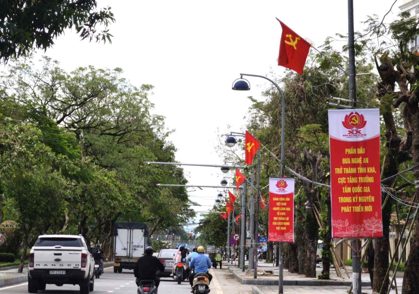Pano, poster to promote the Nghe An Provincial Party Congress for the 2025 - 2030 term. Photo: Quang Dai