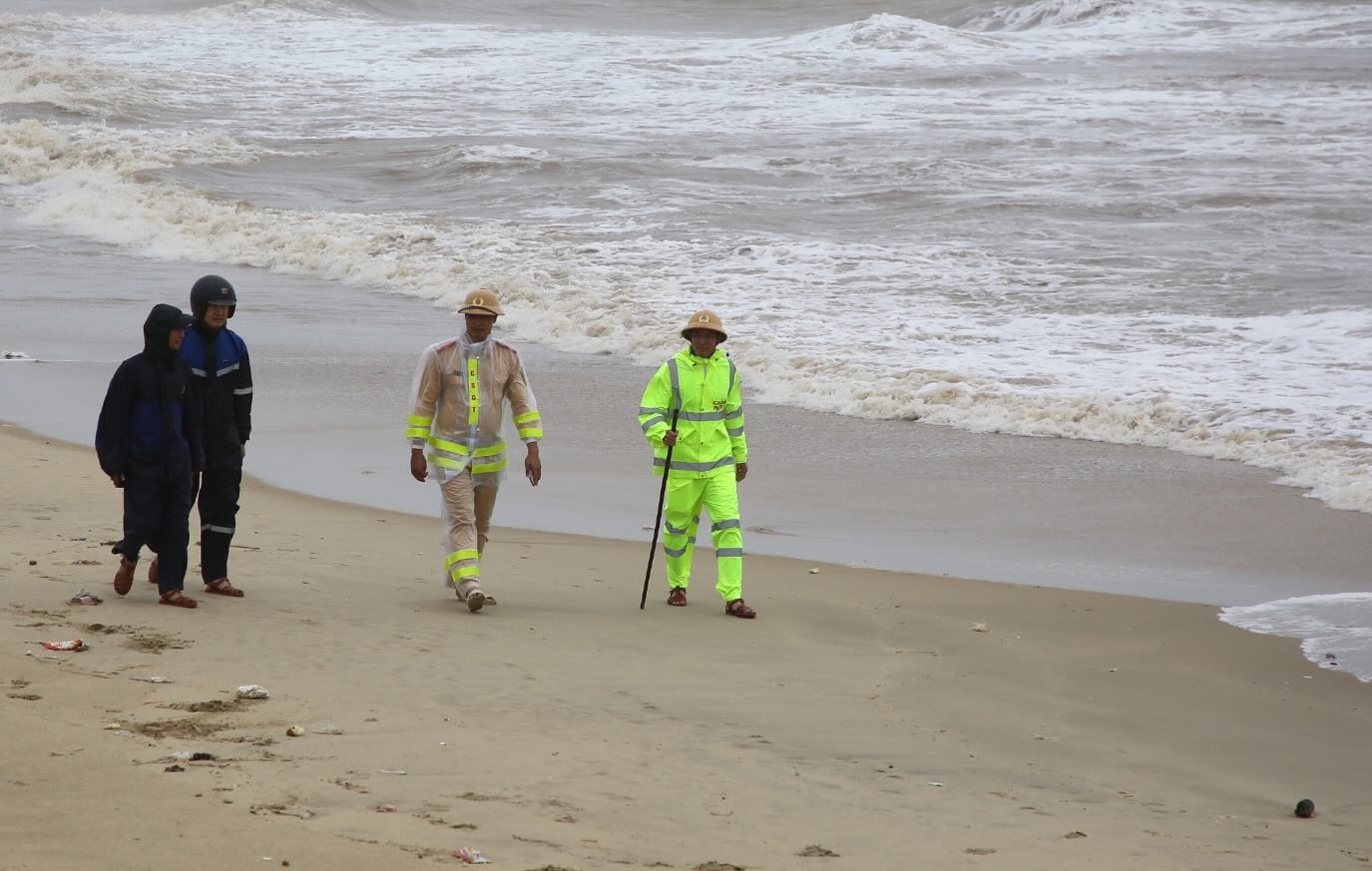 Authorities are searching for missing victims along the coast. Photo: Cong Sang