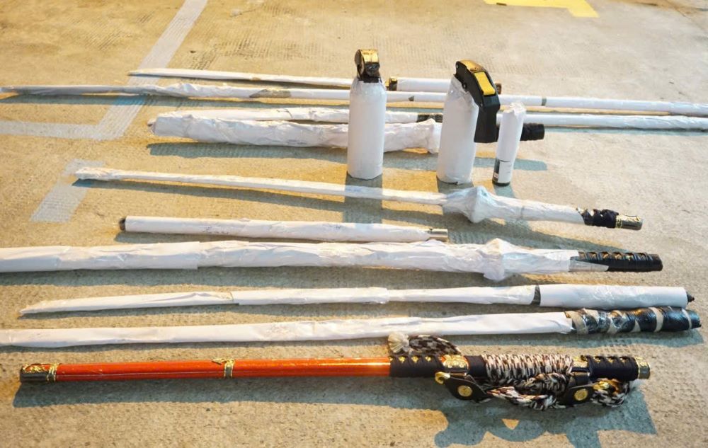 Các hung khí thu giữ được. Ảnh: Công an TP Đà Nẵng