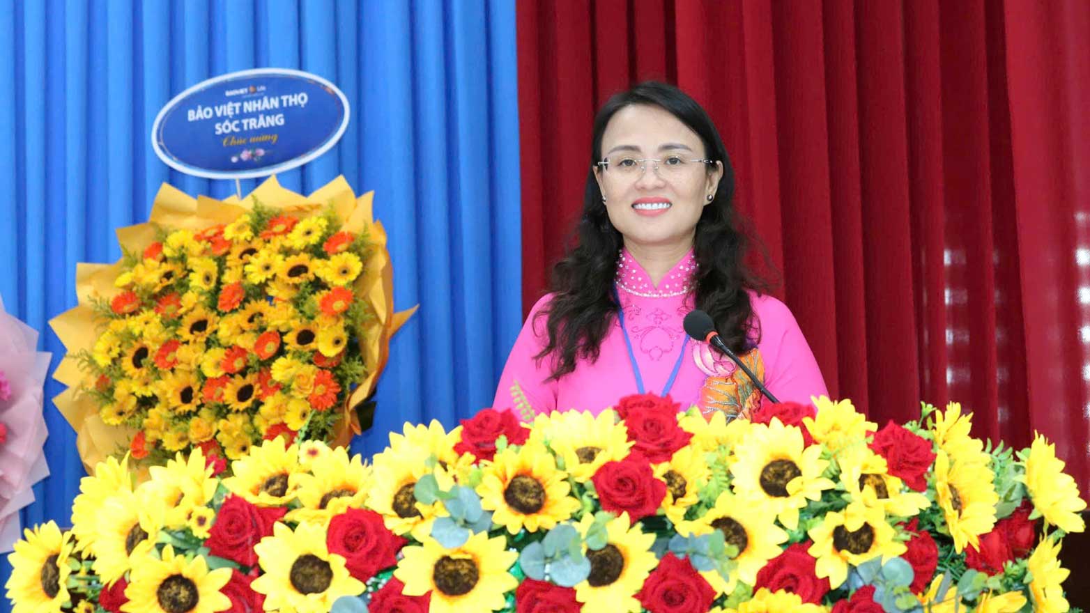 Ba Le Thi Suong Mai - Uy vien Ban Chap hanh Tong LDLD Viet Nam, Thanh uy vien, Pho Chu tich Uy ban MTTQ Viet Nam thanh pho, Chu tich LDLD TP Can Tho - phat bieu. 