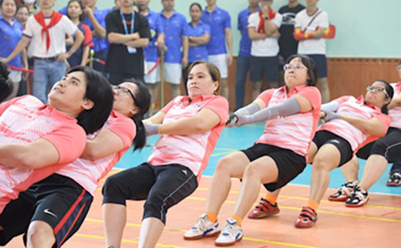Workers compete at the Sports Festival of Vietnam Oil and Gas Technical Services Corporation. Photo:DK Union