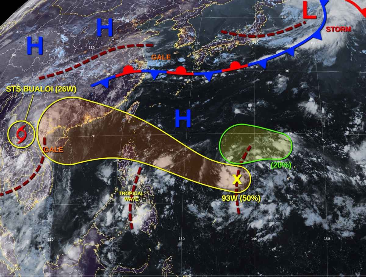 Low pressure 93W is forecast to strengthen into storm No. 11 in the East Sea. Photo: JTWC